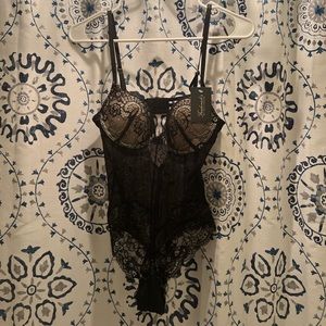 NWT Fredericks of Hollywood Hanna Belle Teddy.